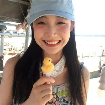 绿茵春色